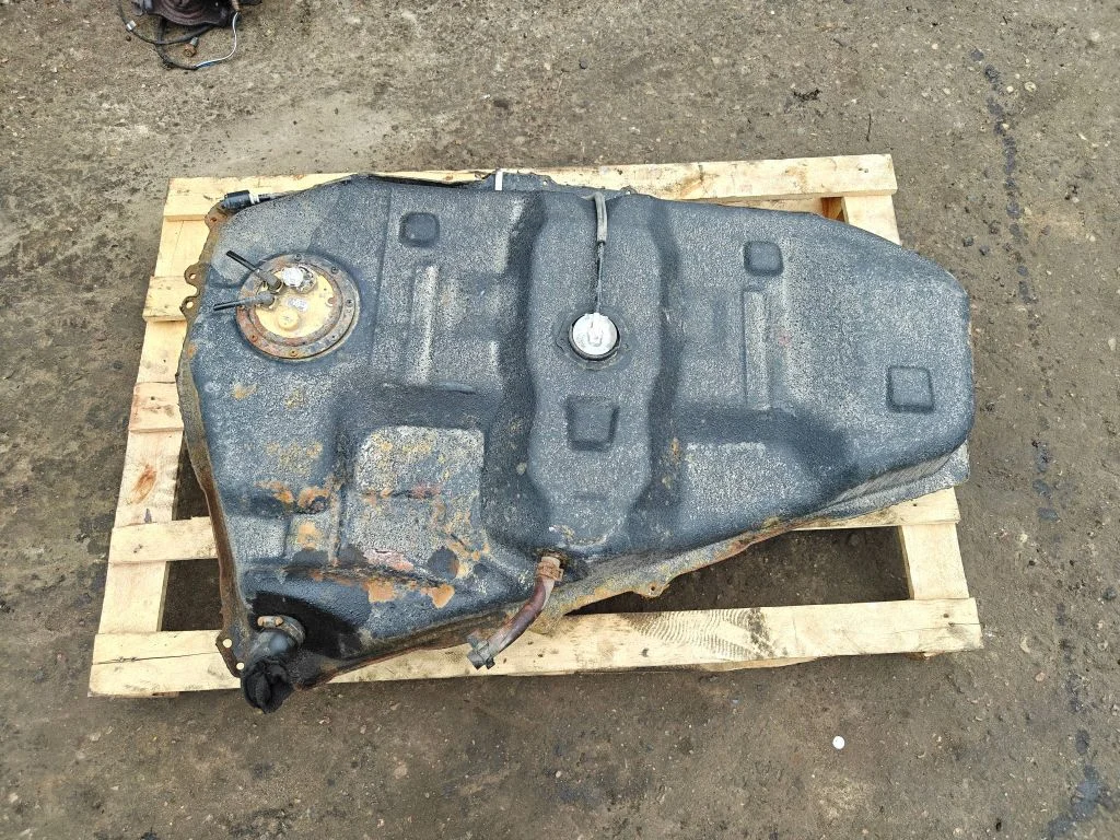 Zbiornik paliwa – Toyota Corolla Verso AR10 (2004-2009)