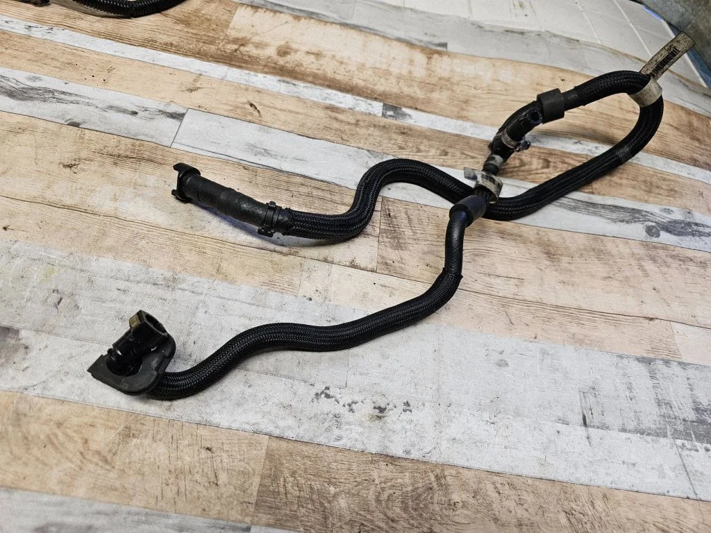 Fuel line pipe – BMW 7 Series F01 F02 F03 F04 (2008-2016)