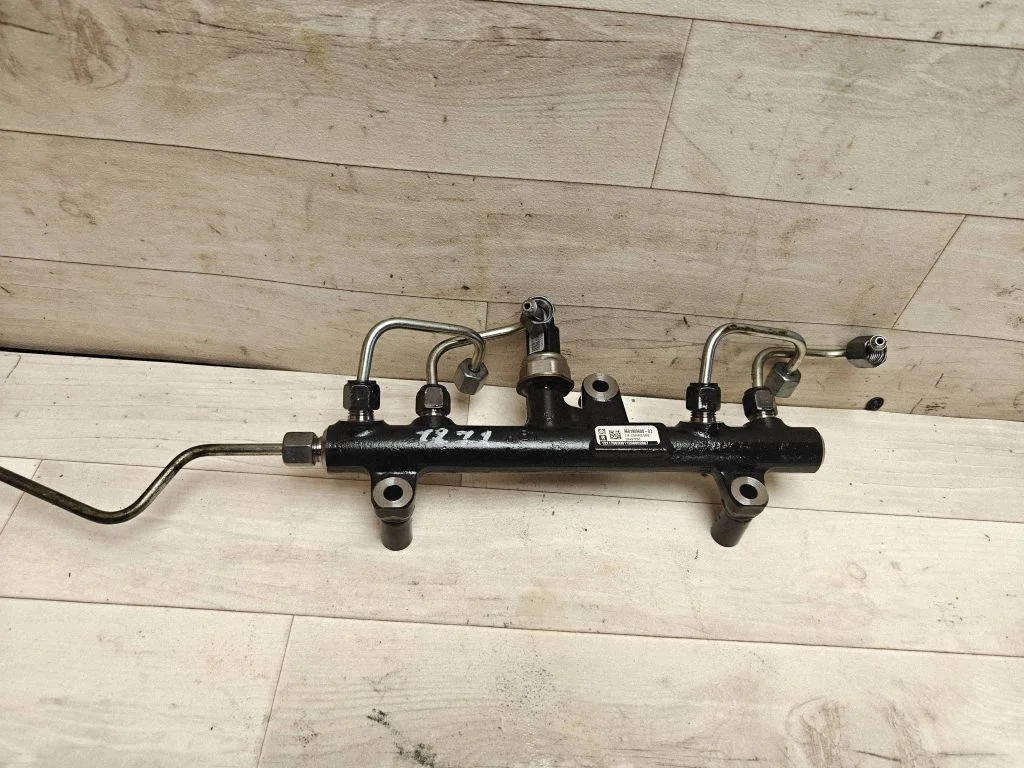 Fuel main line pipe 9681909680