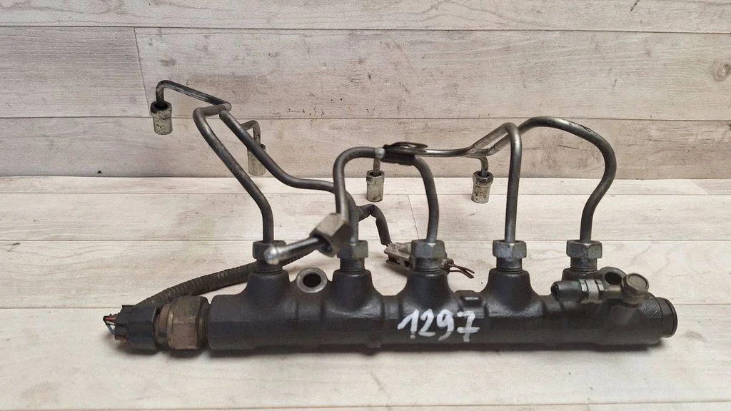 Listwa paliwowa (magistrala) – Toyota Avensis T250 (2003-2006)