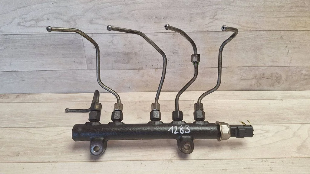 Fuel main line pipe