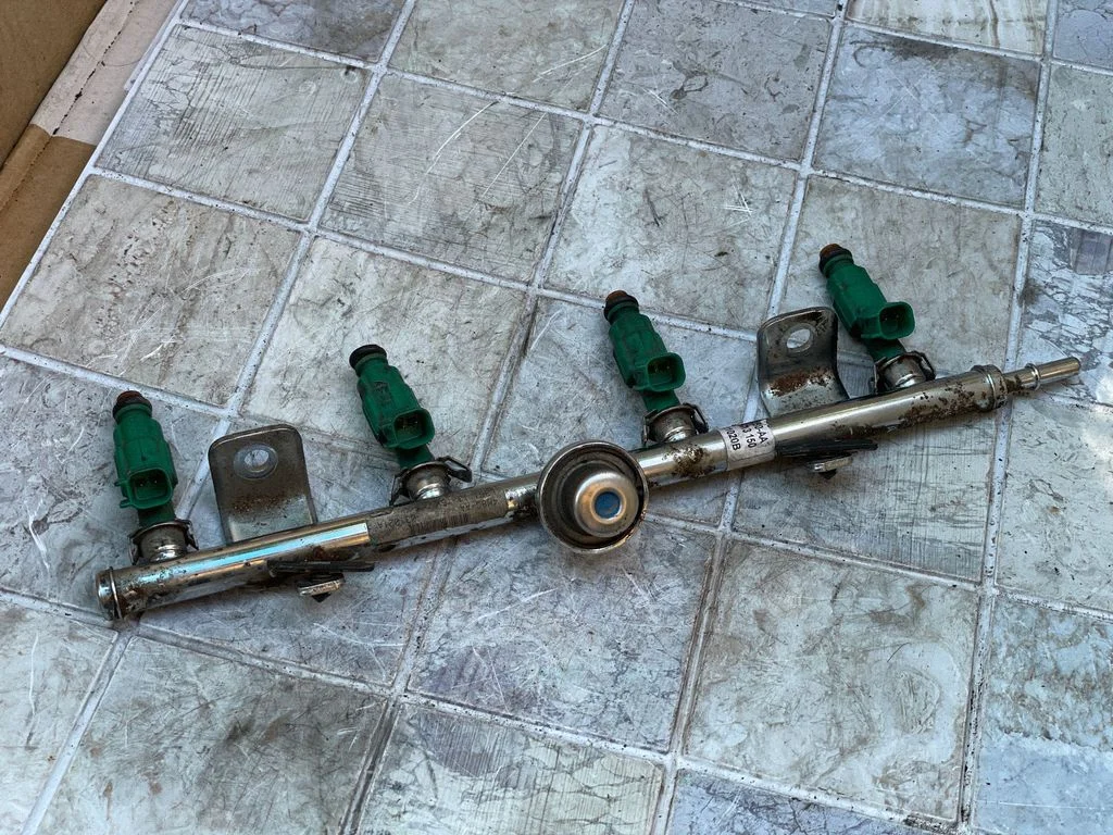 Pihustite (düüside) komplekt – Mazda 6 (2002-2008)