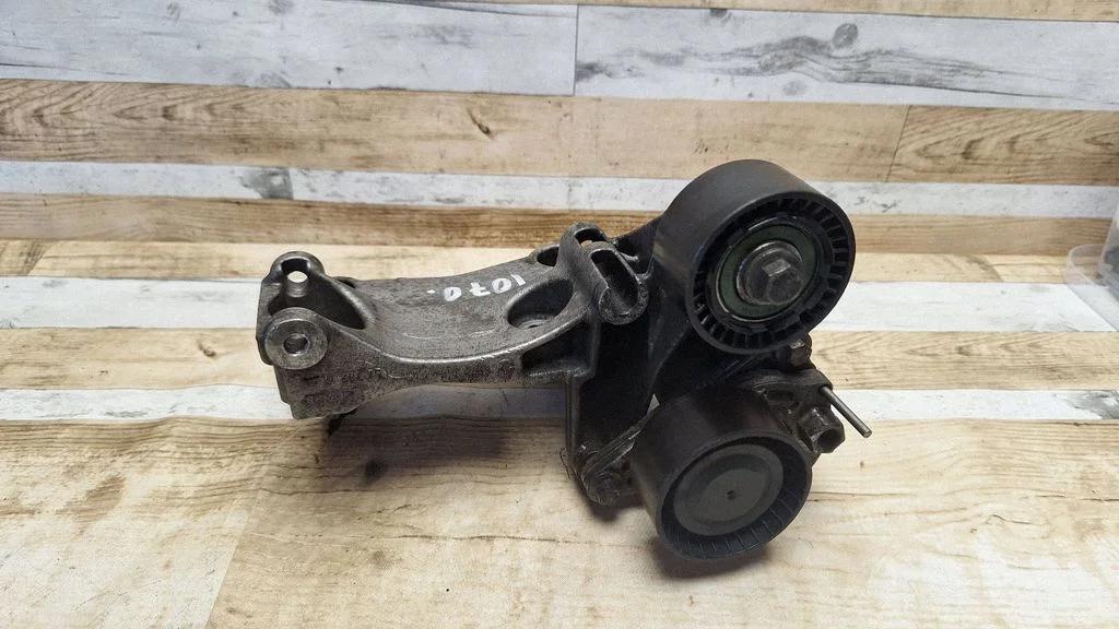 Generator/alternator bracket – Renault Scenic III - Grand scenic III (2009-2016)
