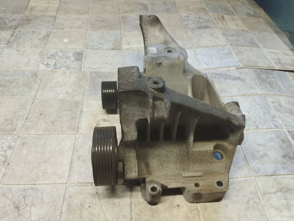 Generator/alternator bracket 780263902