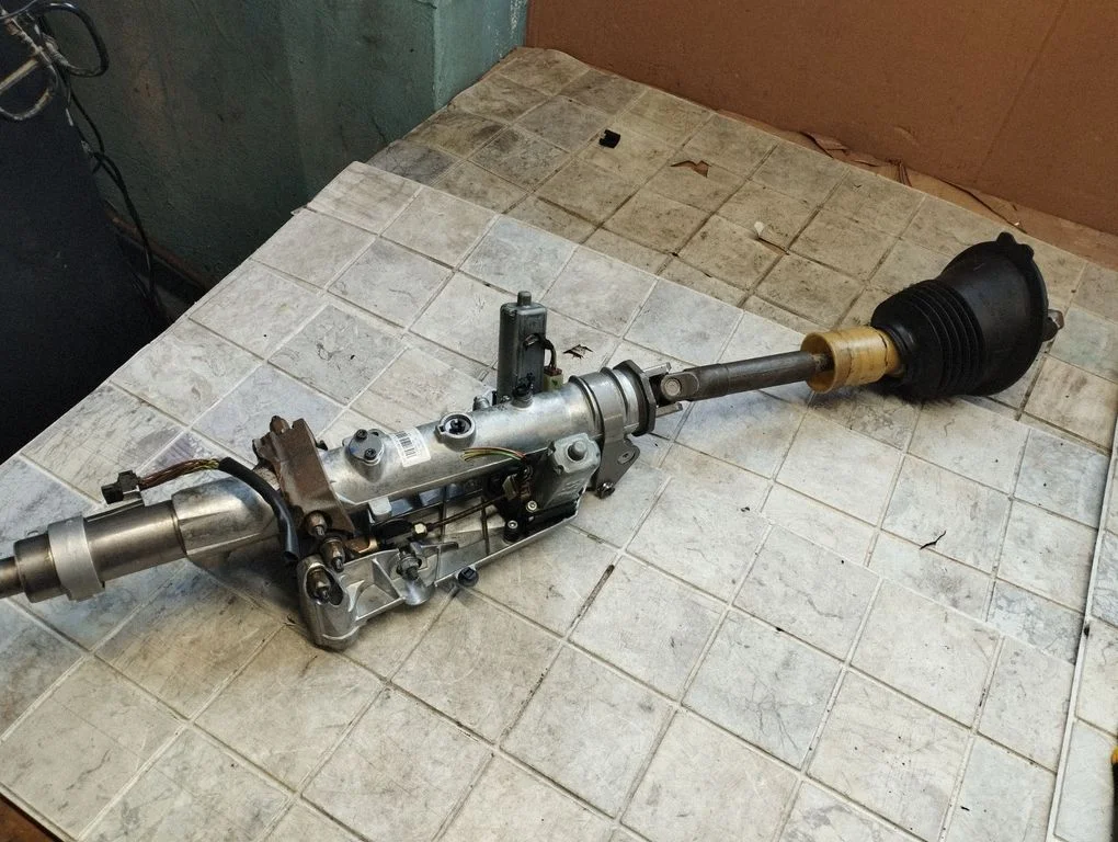 Steering wheel axle 2214602116