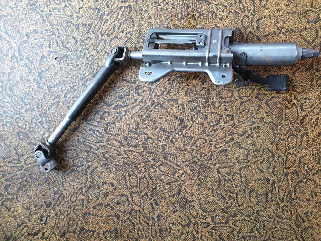 Steering wheel axle C7Y2C