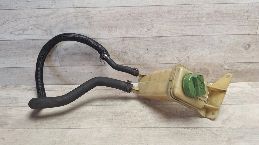 Power steering fluid tank/reservoir 8D0422373C