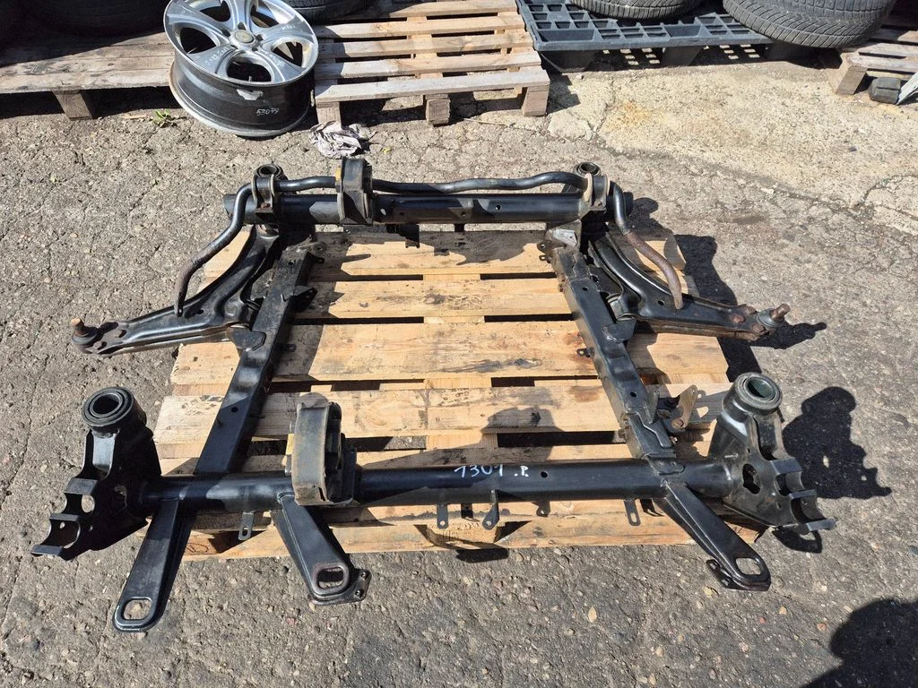 Front subframe – Mercedes-Benz Vito Viano W638 (1996-2003)