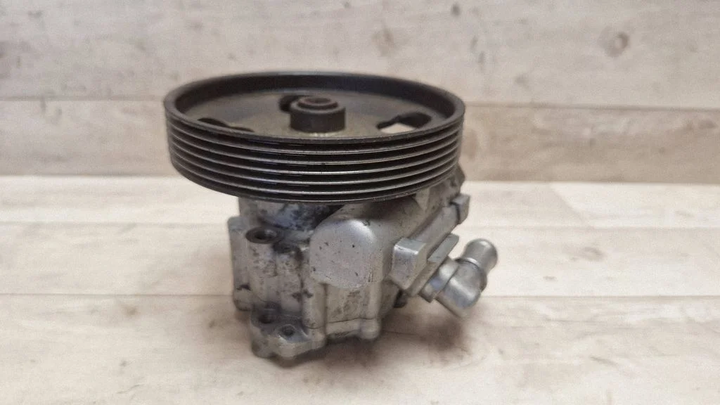 Power steering pump 9647983580