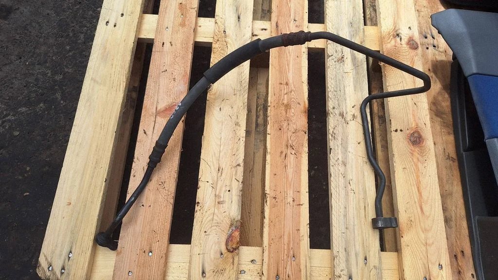 Power steering hose/pipe/line