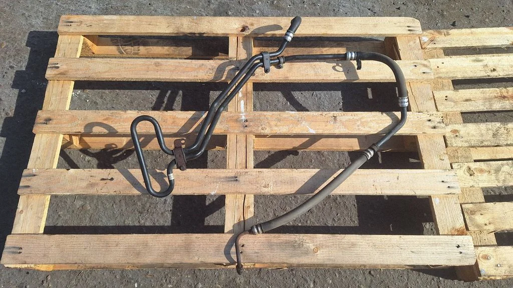 Power steering hose/pipe/line