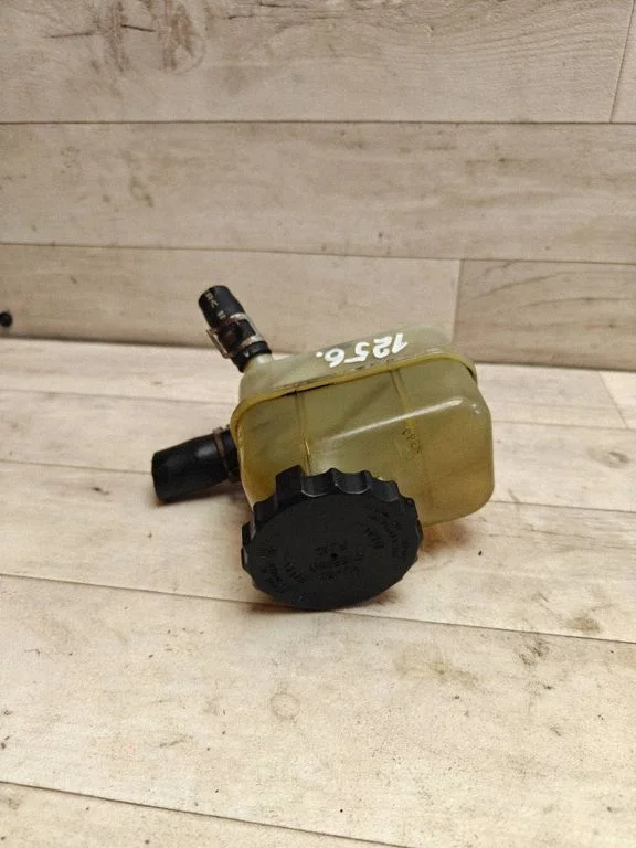 Power steering fluid tank/reservoir