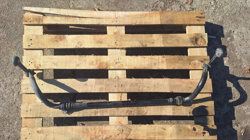 Front anti-roll bar/sway bar
