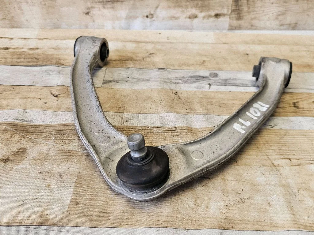 Front lower control arm/wishbone – front left