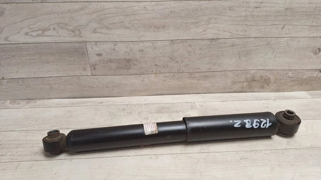 Rear shock absorber/damper