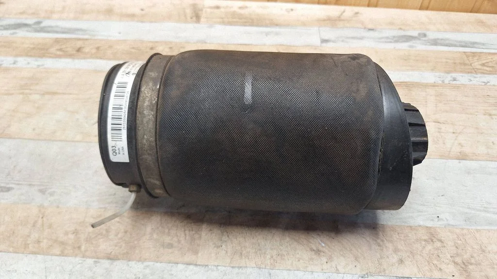 Rear air suspension bag/shock absorber – Mercedes-Benz R-Class W251 (2005-2013)