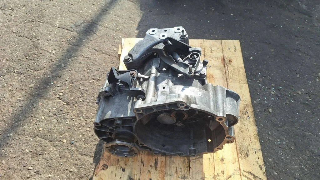 Manual 6 speed gearbox