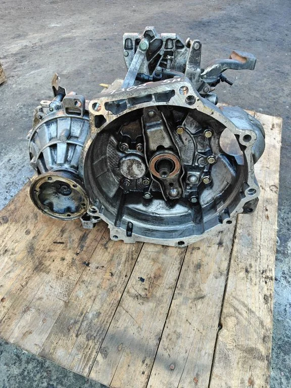 Manual 5 speed gearbox – Skoda Octavia Mk2 (1Z) (2004-2013)