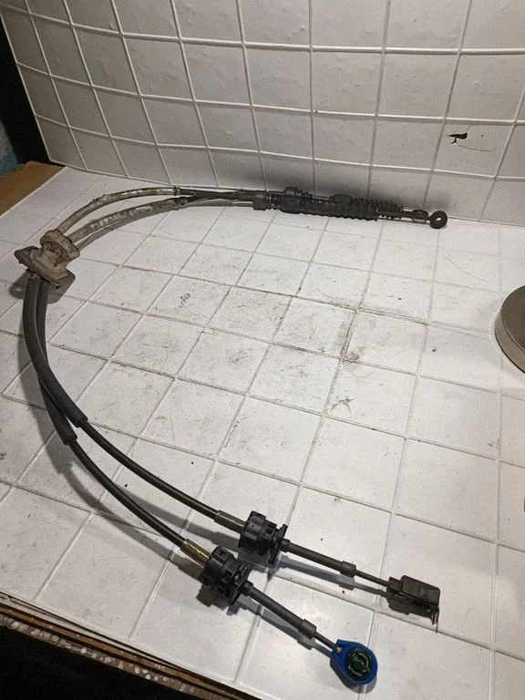 Gear shift cable linkage