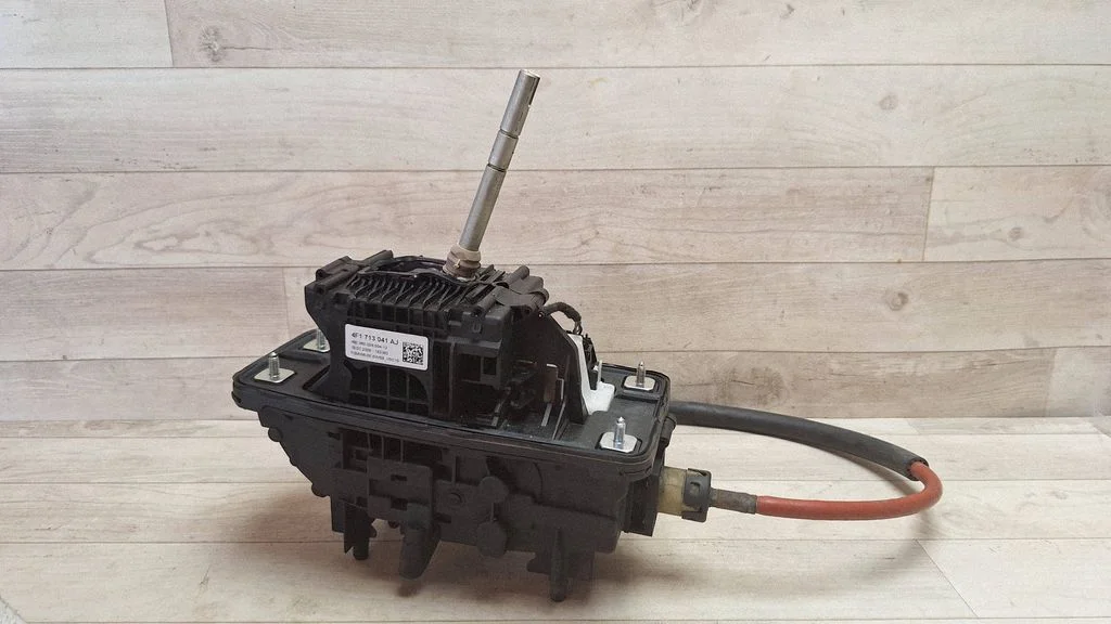 Mechanizm zmiany biegów (kulisa) 4F1713041AJ