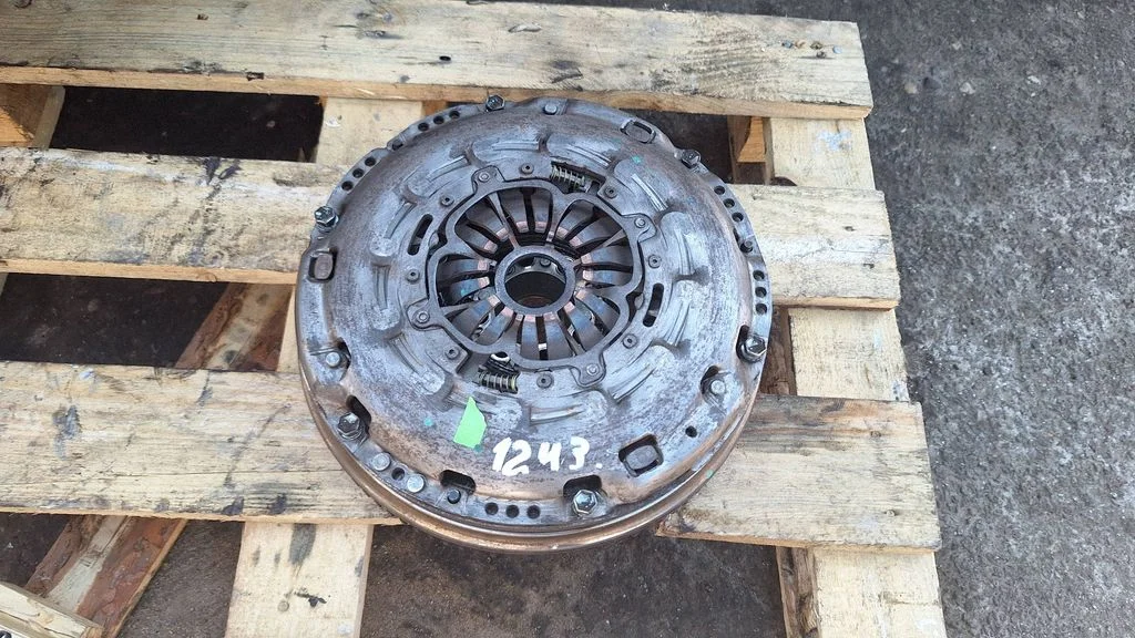 Clutch set kit – Toyota Corolla Verso AR10 (2004-2009)