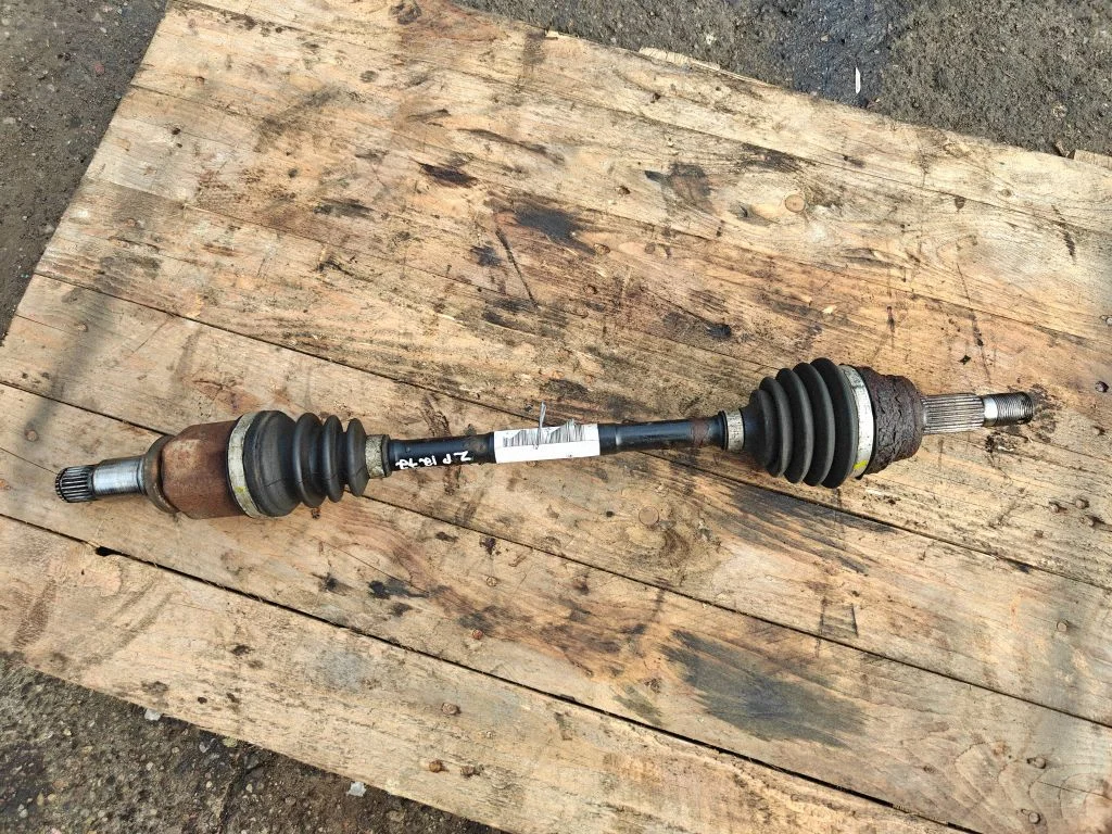 Rear driveshaft – rear right