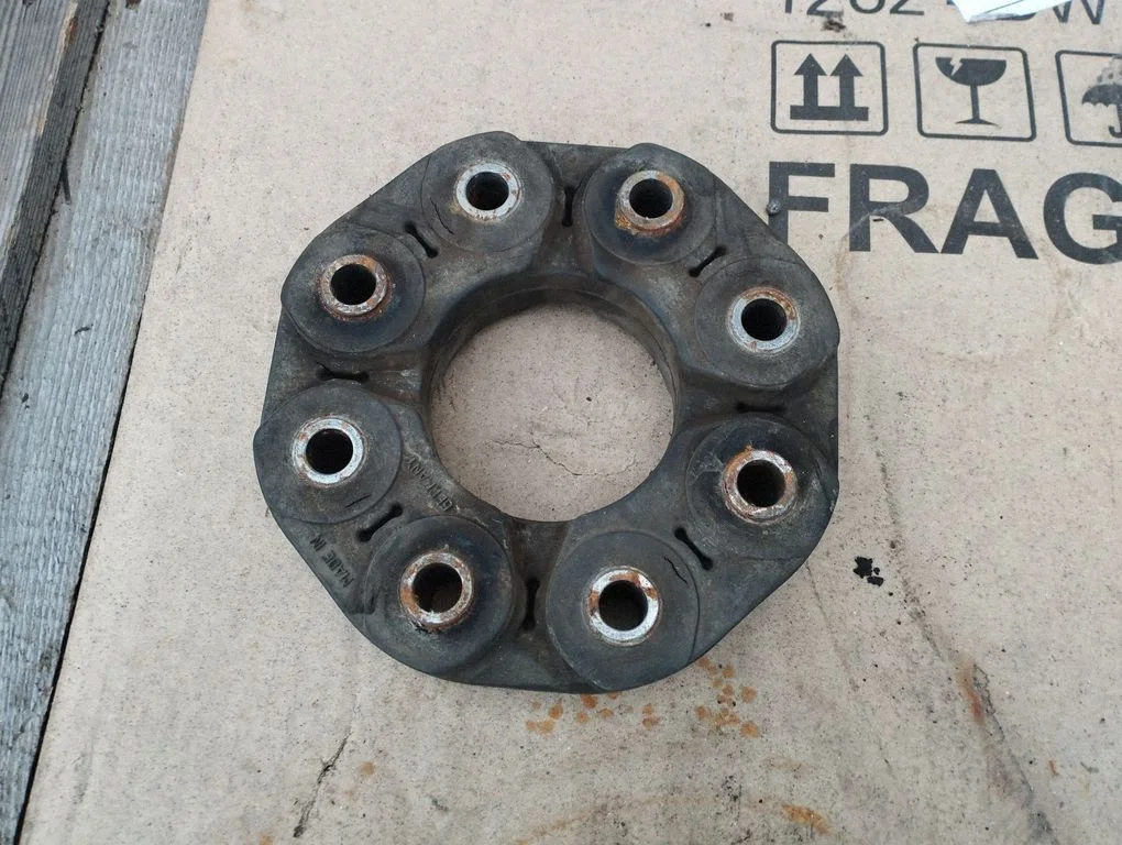 Rear prop shaft donut coupling/joint – Mercedes-Benz S-Class W221 (2005-2013)