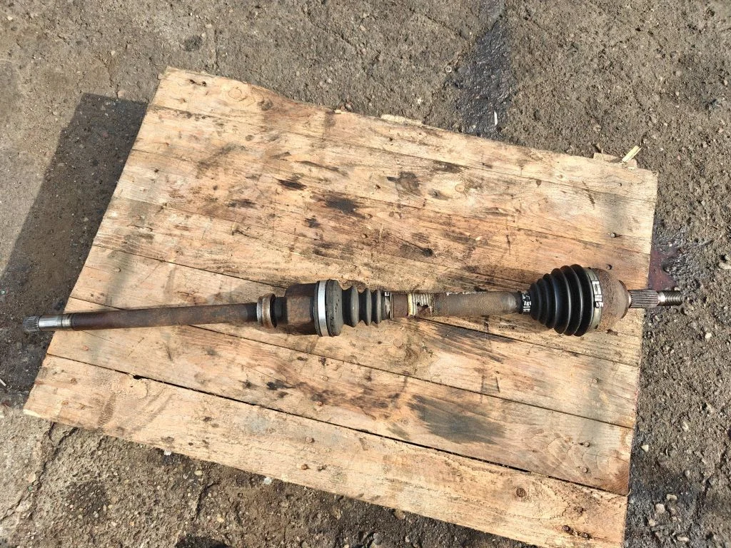 Front driveshaft – front right