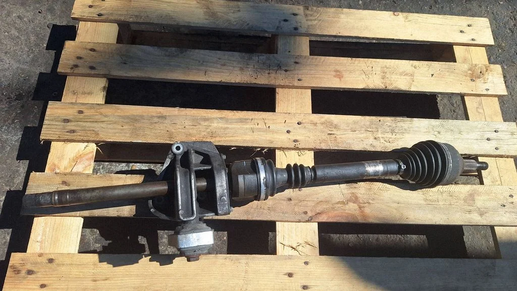 Front driveshaft – front right