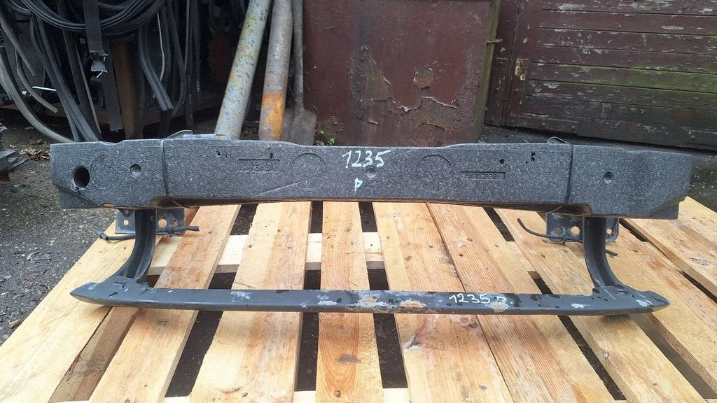Front bumper cross member