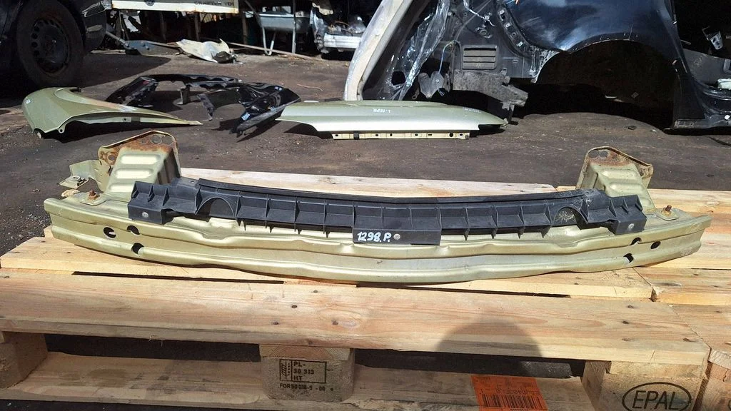 Front bumper cross member