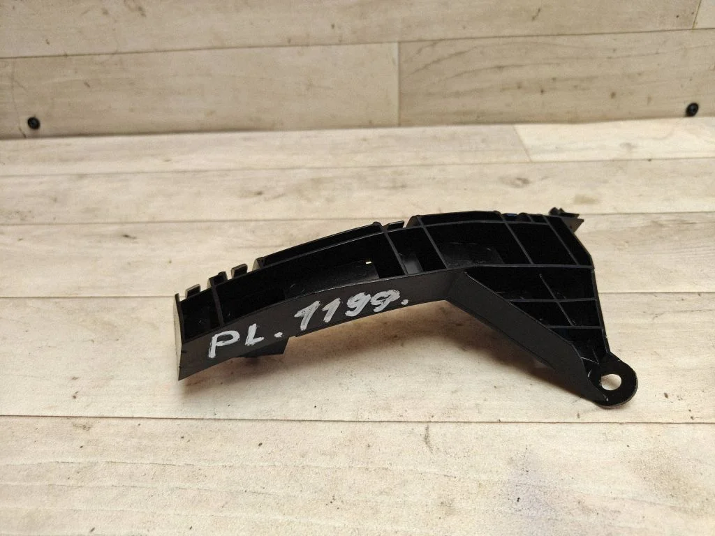 Front bumper mounting bracket – front left