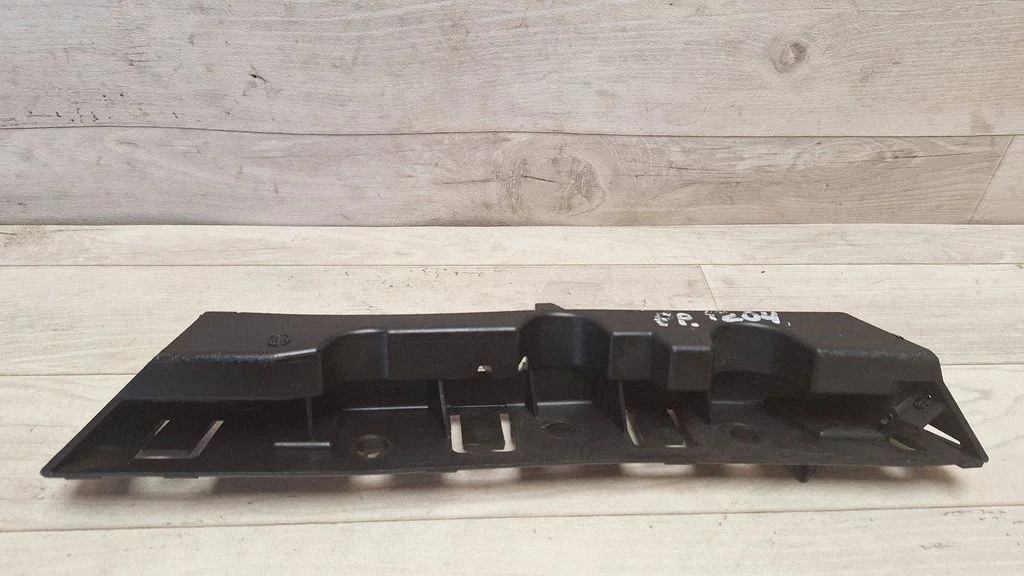 Esistange kinnitusklamber – Citroen C5 (2008-2016)