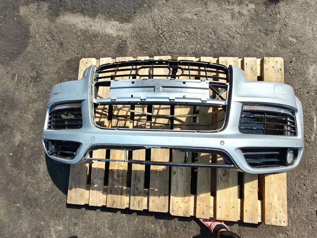 Front bumper 4L0807437