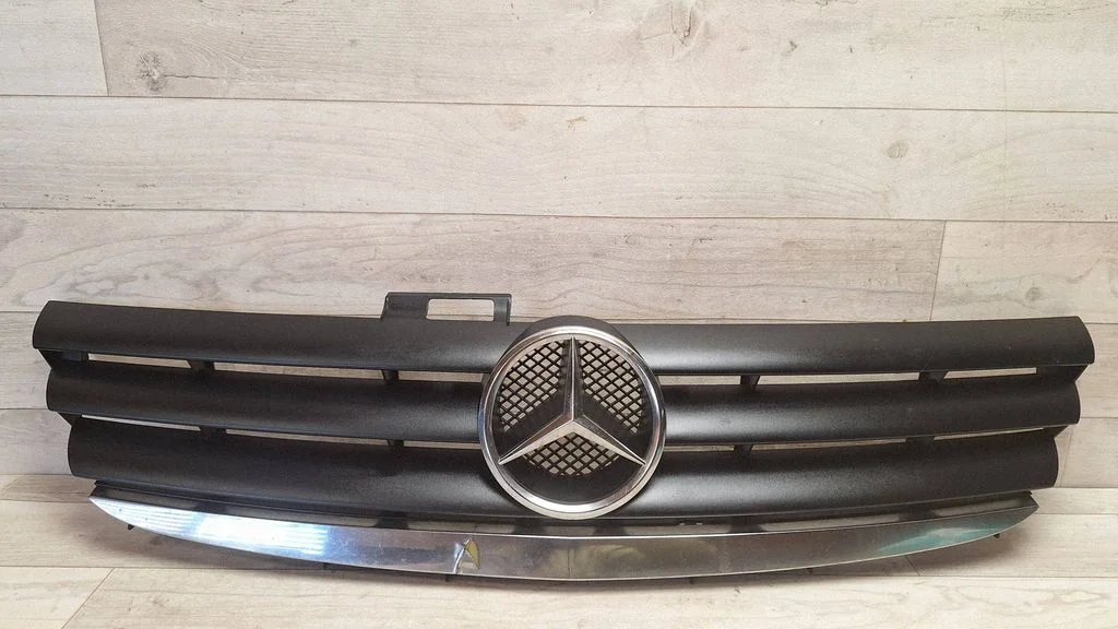 Front bumper upper radiator grill 1698800083