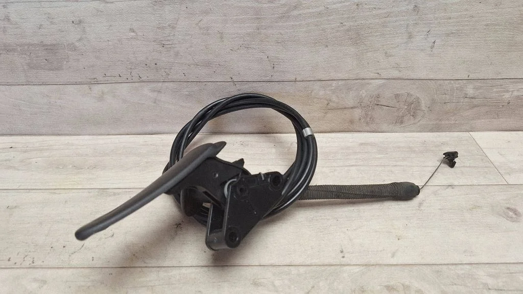 Engine bonnet/hood lock release cable
