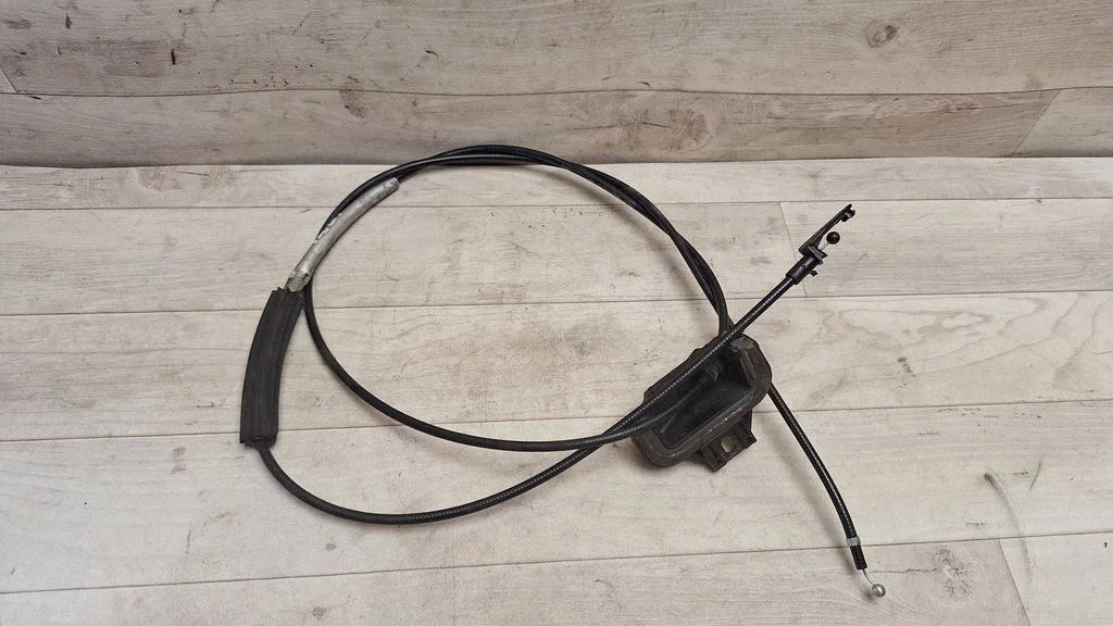 Engine bonnet/hood lock release cable 4E1823531B