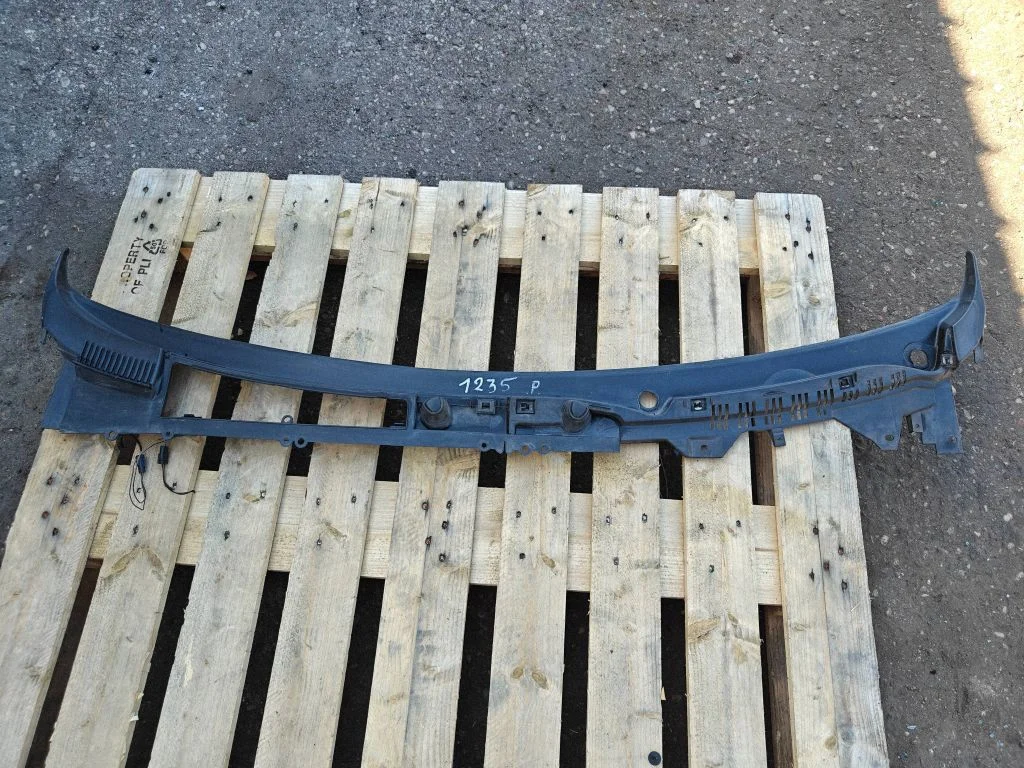 Wiper trim 735387351