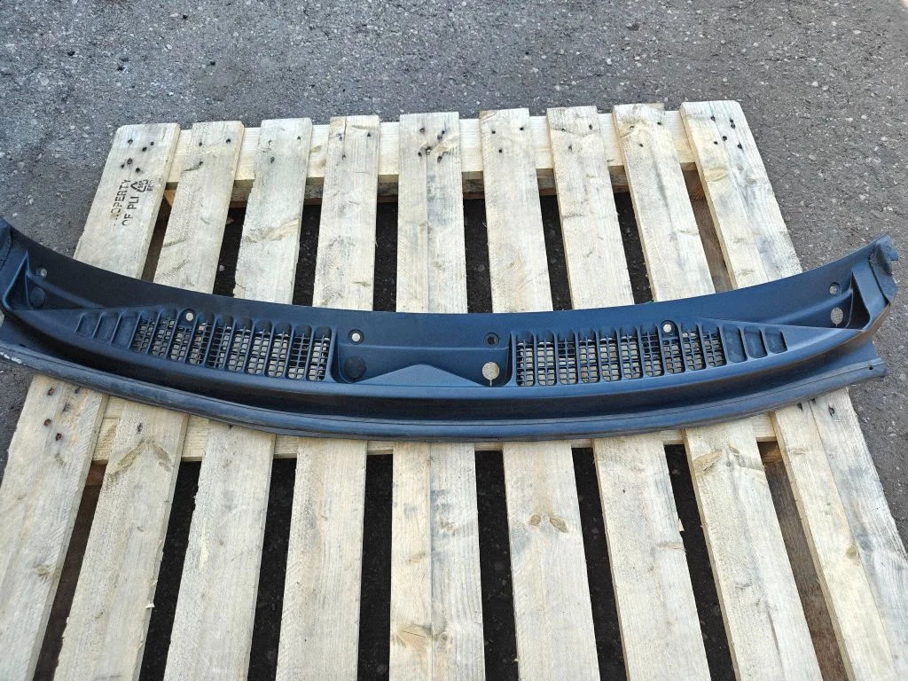 Wiper trim