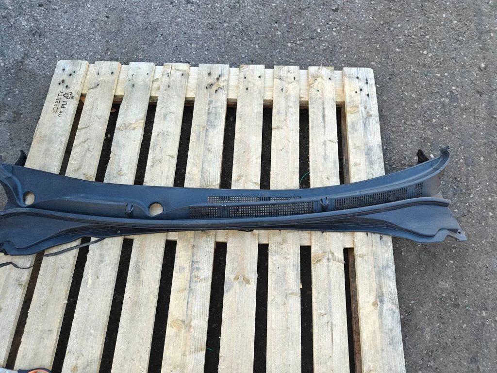 Wiper trim