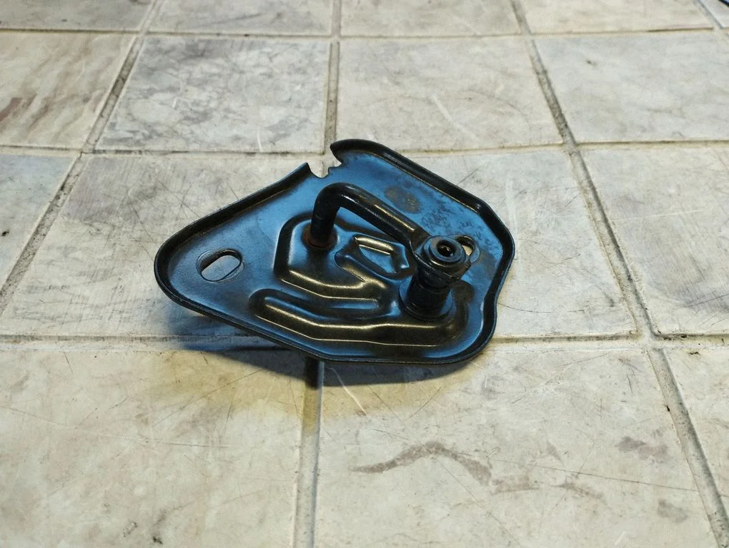 Engine bonnet/hood lock/latch loop/hook – Audi A6 S6 C7 4G (2011-2018)