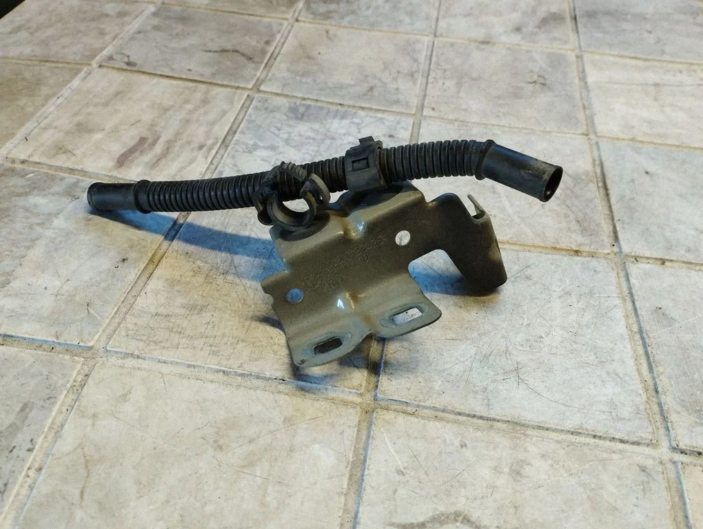 Fender mounting bracket 41357193426