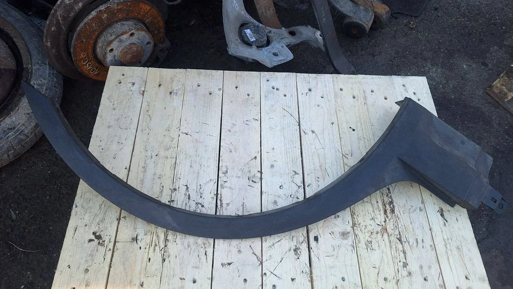 Front arch trim – BMW X3 E83 (2003-2010)