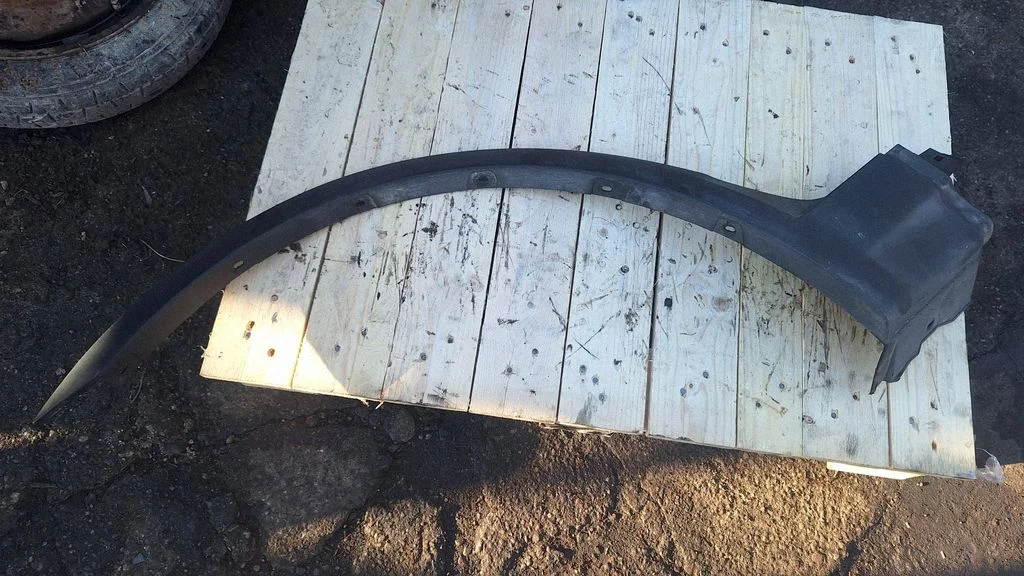 Front arch trim – BMW X3 E83 (2003-2010)