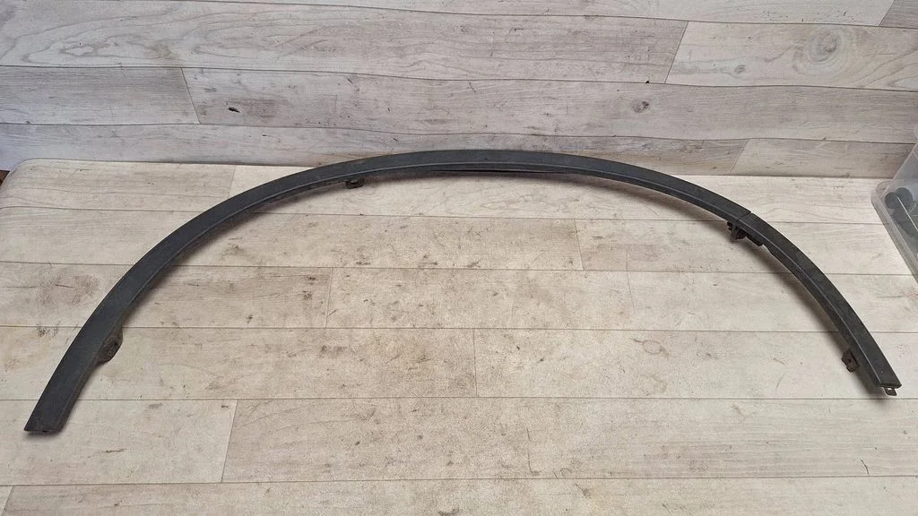 Front arch trim – Honda CR-V (2007-2012)