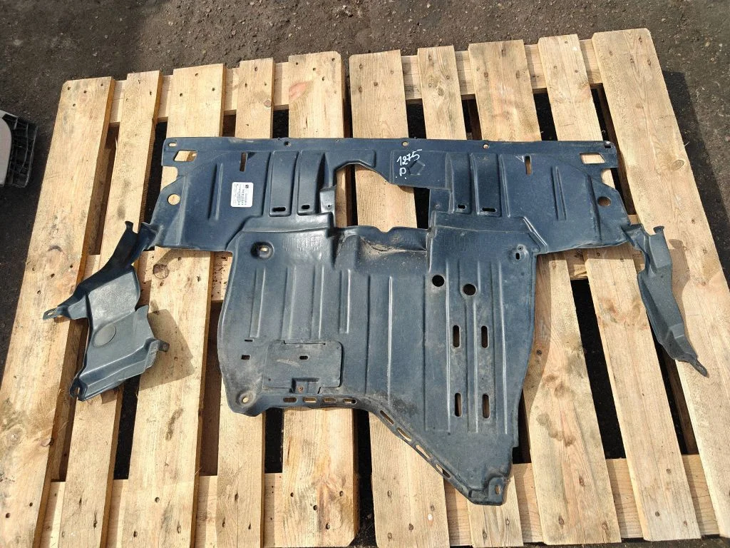 Engine splash shield/under tray