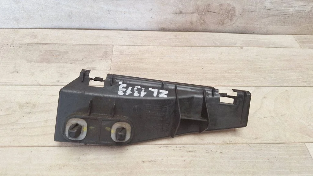 Rear bumper mounting bracket 525630F010