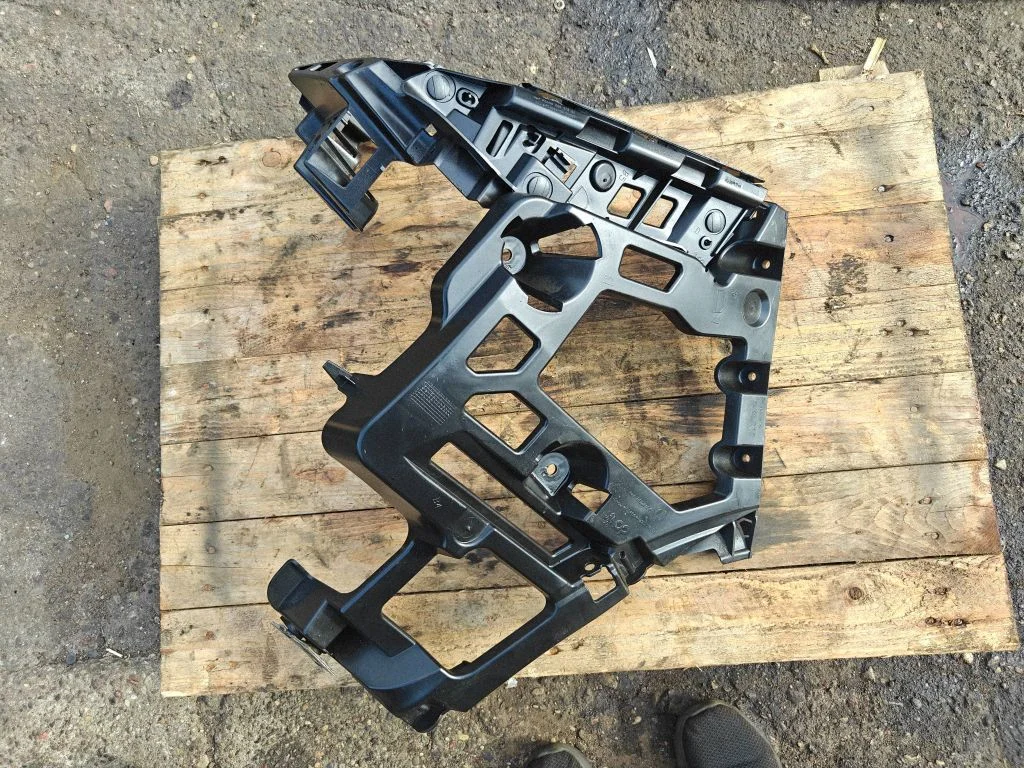 Rear bumper mounting bracket 9686699780