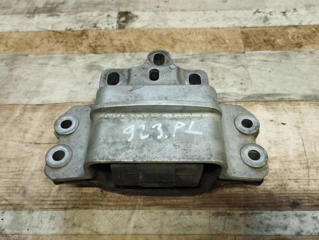 Gearbox mount – front left