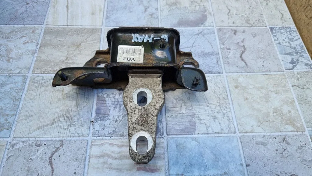 Gearbox mount EY8BA